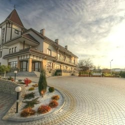 Restauracje w pobliżu lokalizacji: S. Malech — przykładowe portfolio freelancera w kategorii Projekty architektoniczne