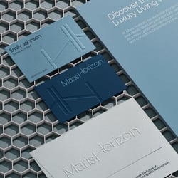 Марис Хоризон — Логотип и Брендовая Идентичность — пример работы портфолио фрилансера в категории Фирменный стиль
