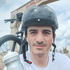 Фрилансер Adilkhan A. — Казахстан. Специализация — Логотипы, Логотипы
