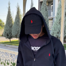 Freelancer Ahmad Y. — Uzbekistan, Taszkent. Specjalizacja — AI consult, Praca z klientami