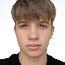 Freelancer Oleksandr R. — Ukraine, Kharkiv. Core skill — AI & Machine Learning, AI Art