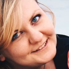 Freelancer Elena T. — Ukraina, Kijów. Specjalizacja — Copywriting, Pisanie scenariuszy