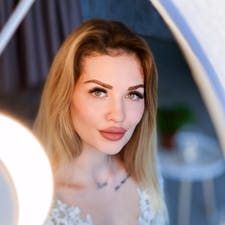 Фрилансер Alina D. — Украина, Николаев. Специализация — Юридические услуги, Контент-менеджер