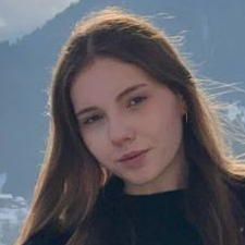 Freelancer Alina H. — Ukraine, Kyiv. Core skill — Banners, Logo Design