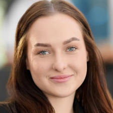 Фрилансер Аліна Л. — Украина, Киев.