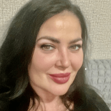 Angela Lozan