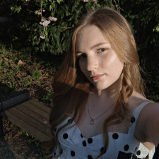Freelancer Anastasiia N. — Slovakia, Nitra. Core skill — Tuition, English