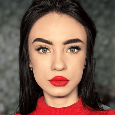 Freelancer Anastasiia Y. — Ukraine, Slavyansk. Core skill — Social Media Page Design, Presentations