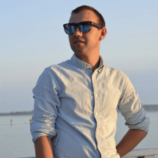 Freelancer Misha R. — Ukraine. Core skill — Logo Design, Web Design