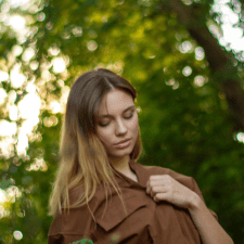 Freelancer Anna B. — Ukraine, Kyiv. Core skill — Logo Design, Interface Design (UI/UX)