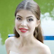 Freelancer Anna V. — Ukraina, Odessa. Specjalizacja — Projektowanie stron w mediach społecznościowych, Sklepy internetowe i e-commerce