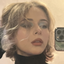 Freelancer Anna K. — Ukraine, Kyiv. Core skill — English, Articles & Blog Posts