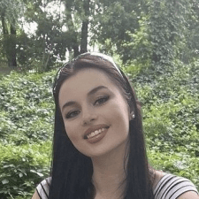 Arina L.