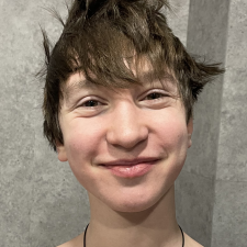 Freelancer Arsenyi V. — Ukraine, Kyiv. Core skill — Copywriting, AI & Machine Learning