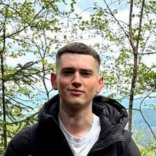 Freelancer Artem O. — Ukraine, Kharkiv. Core skill — Presentations, Ukrainian