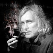 Фрилансер Виталий С. — Украина, Киев. Специализация — Обработка фото, Фирменный стиль