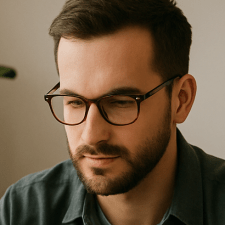 Freelancer Andrii P. — Ukraine. Core skill — Presentations, Business Card Design
