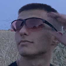 Freelancer Bohdan M. — Ukraina, Kijów. Specjalizacja — AI tekst, Pisanie artykułów