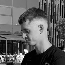 Freelancer Olexiy D. — Ukraina, Lwów. Specjalizacja — Tłumaczenie tekstów, Copywriting