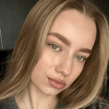 Фрилансер Дар'я К. — Украина, Львов. Специализация — Оформление страниц в социальных сетях, Перевод текстов
