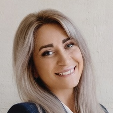 Freelancer Daria T. — Ukraine, Kyiv. Core skill — AI Art, HTML & CSS