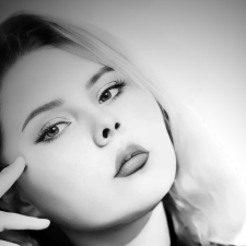 Freelancer Darina G. — Ukraine, Chernobai. Core skill — Icons & Pixel Graphics, Photo Processing