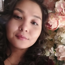 Freelancer Khamida M. — Kazakhstan, Stepnogorsk. Core skill — Web Design, Business Card Design