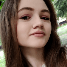 Freelancer Diana M. — Ukraina, Zhovti Vody. Specjalizacja — Tłumaczenie tekstów, Copywriting