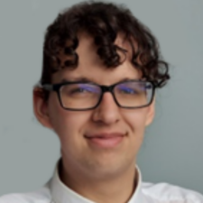Freelancer Dmitry Y. — Łotwa, Dyneburg. Specjalizacja — Tłumaczenie tekstów, Copywriting