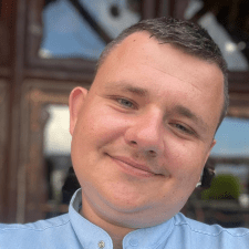 Freelancer Dmitro G. — Ukraine, Lvov. Core skill — Copywriting, Presentations