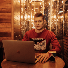 Freelancer Dmytro K. — Ukraina, Kijów. Specjalizacja — Reklama w mediach społecznościowych, Tworzenie chatbota