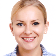 Freelancer Elena G. — Zjednoczone Emiraty Arabskie, Dubaj. Specjalizacja — Język angielski, Menedżer treści
