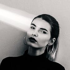 Фрилансер Елизавета А. — Украина, Днепр. Специализация — Фирменный стиль, Логотипы