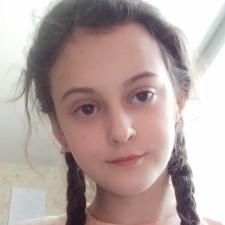Freelancer Elmira U. — Ukraine, Kyiv. Core skill — Text Translation, AI & Machine Learning