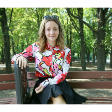 Ева Лесник