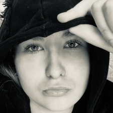 Freelancer Evgenia L. — Estonia, Tallin. Core skill — AI Content Creation, English
