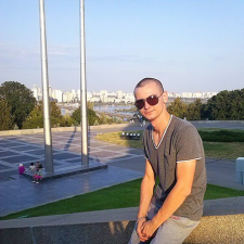 Freelancer Yevgeny M. — Ukraina, Czerkasy. Specjalizacja — Copywriting, Obróbka zdjęć