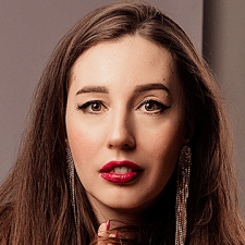 Freelancer Oleksandra M. — Ukraine, Kharkiv. Core skill — Tuition, Speaker & Voice Services