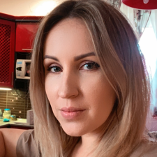 Freelancer Yulya I. — Ukraine. Core skill — Copywriting, Speaker & Voice Services