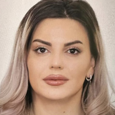 Freelancer Hasmik A. — Armenia, Yerevan. Core skill — Business Card Design, Text Translation