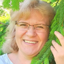 Freelancer Helen S. — Ukraine. Core skill — Interface Design (UI/UX), Interface Design (UI/UX)