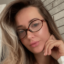 Freelancer Olena D. — Ukraine, Lvov. Core skill — Interface Design (UI/UX), Mobile Apps Design