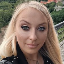 Freelancer Veronika S. — Włochy, Neapol. Specjalizacja — Język angielski, Usługi lektora