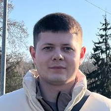 Freelancer Illia H. — Ukraine, Kyiv. Core skill — Online Stores & E-commerce, Information Gathering