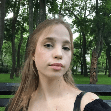 Freelancer Inga Z. — Ukraine, Odessa. Core skill — Online Stores & E-commerce, AI & Machine Learning