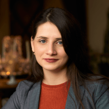 Freelancer Inna H. — Ukraine, Odessa. Core skill — Illustrations & Drawings, Logo Design