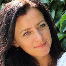 Freelancer Iryna T. — Ukraine, Kharkiv. Core skill — Print Design, Corporate Style