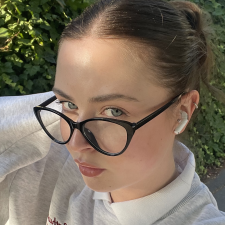 Фрилансер Iryna P. — Польша, Poznan. Специализация — Рерайтинг, Дизайн визиток