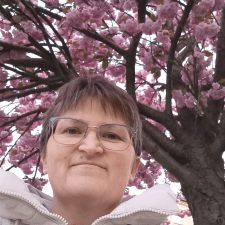 Freelancer Iryna P. — Ukraine. Core skill — Copywriting, Databases & SQL