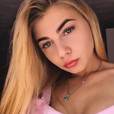 Freelancer Ivanka L. — Ukraina, Kijów. Specjalizacja — Menedżer treści, Banery